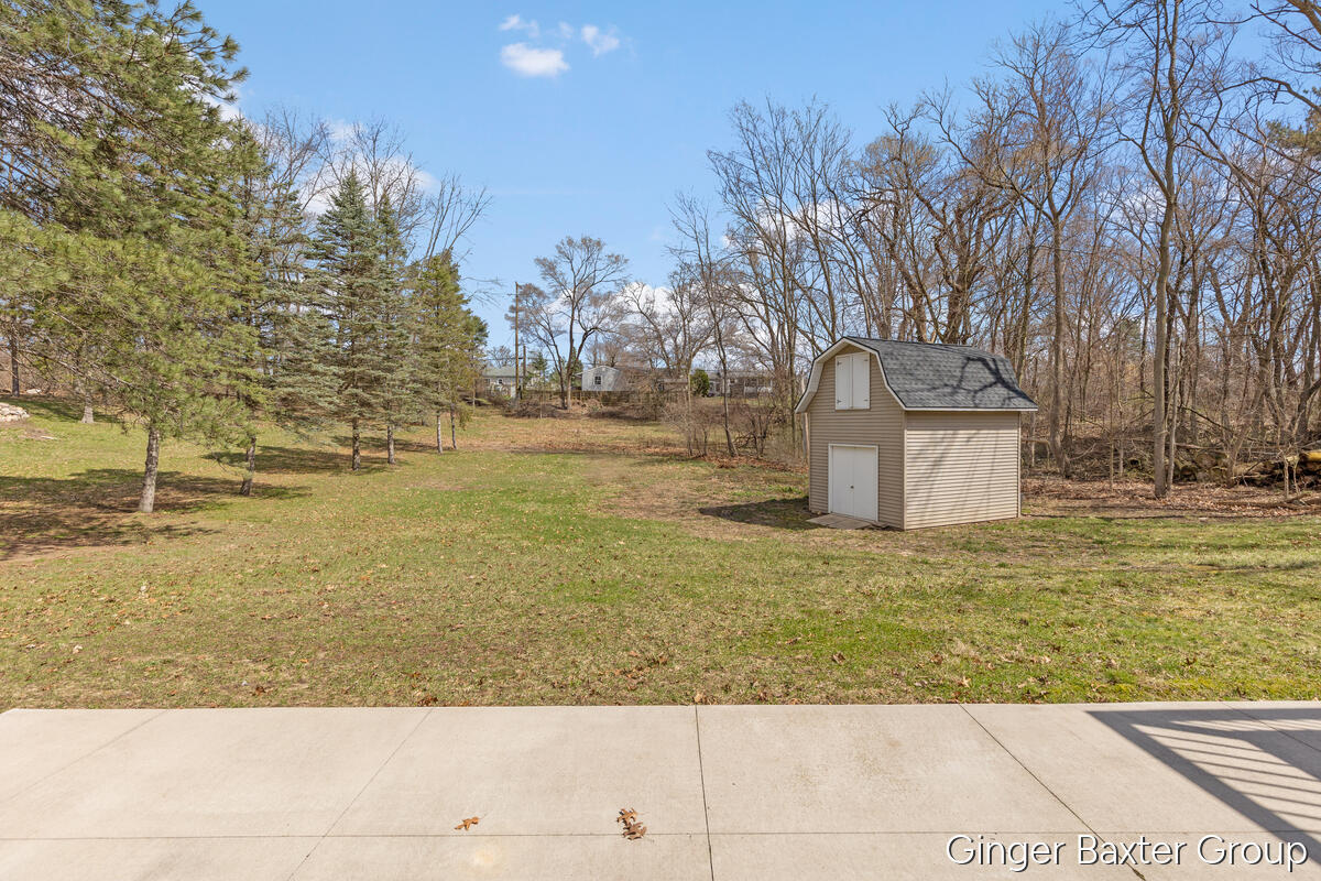 4372 Hunsberger Avenue NE Grand Rapids MI 49525