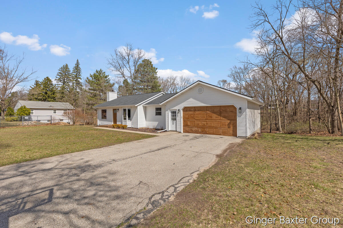 4372 Hunsberger Avenue NE Grand Rapids MI 49525