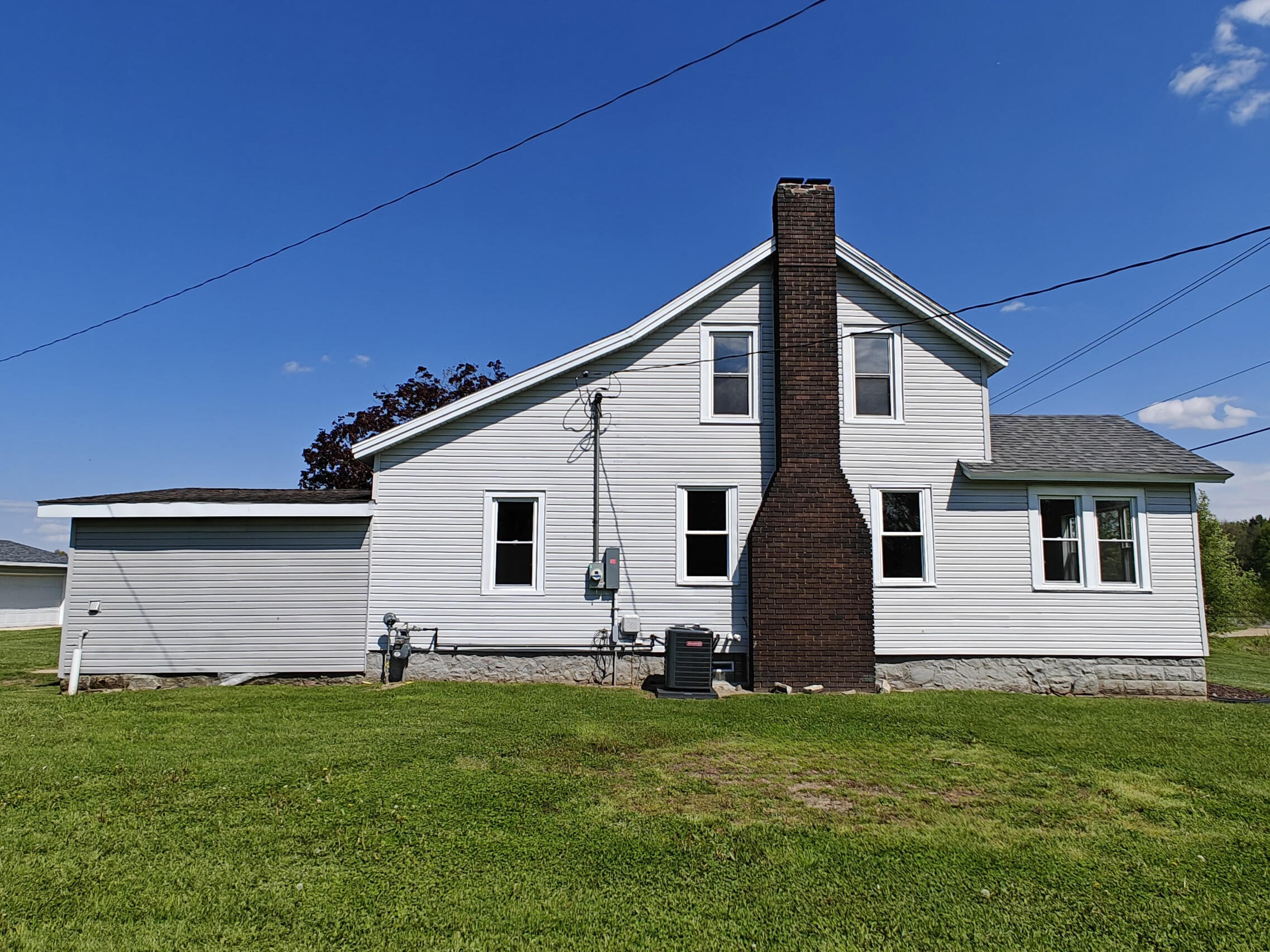 31532 M 62 W Dowagiac MI 49047