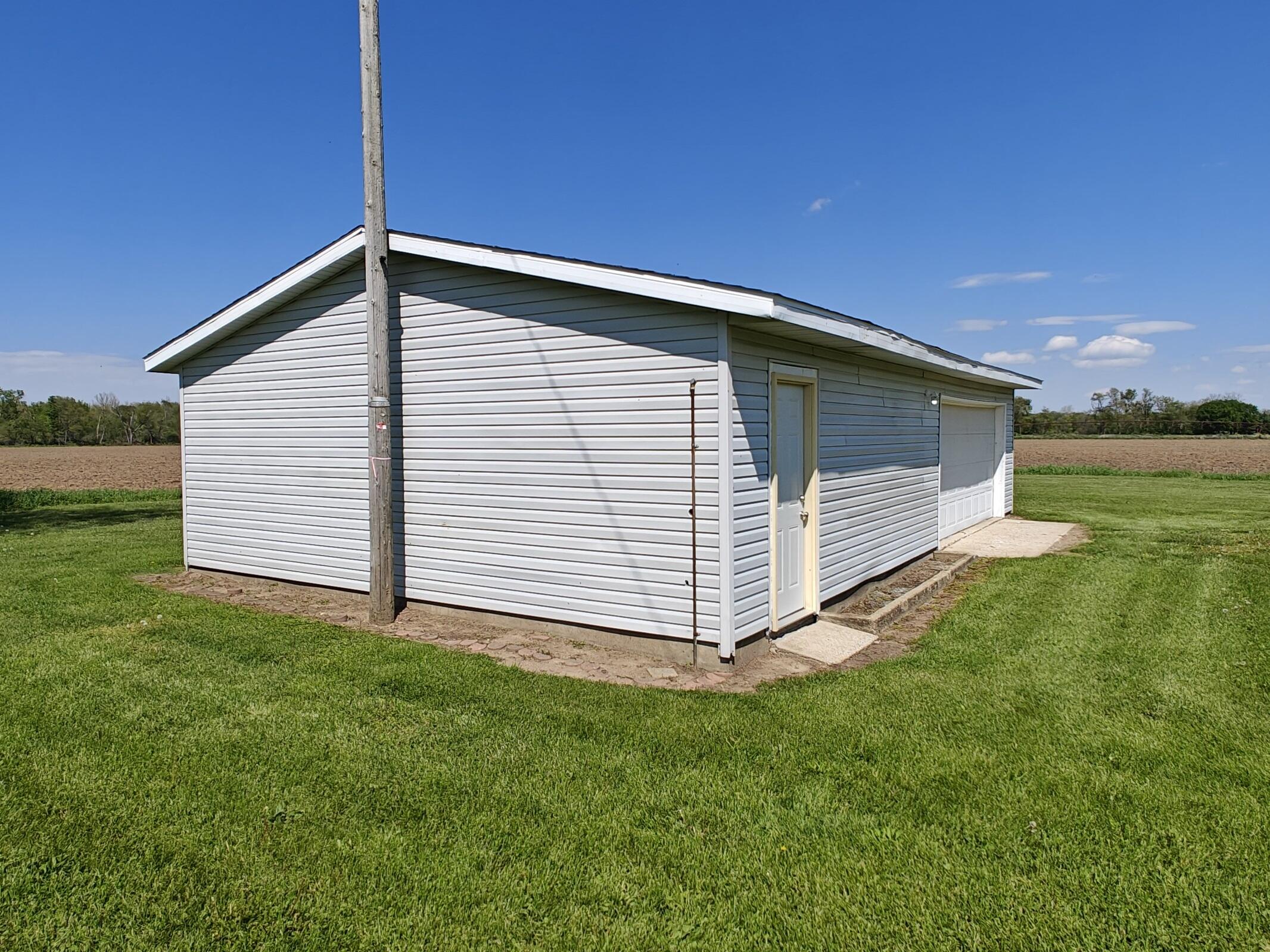 31532 M 62 W Dowagiac MI 49047