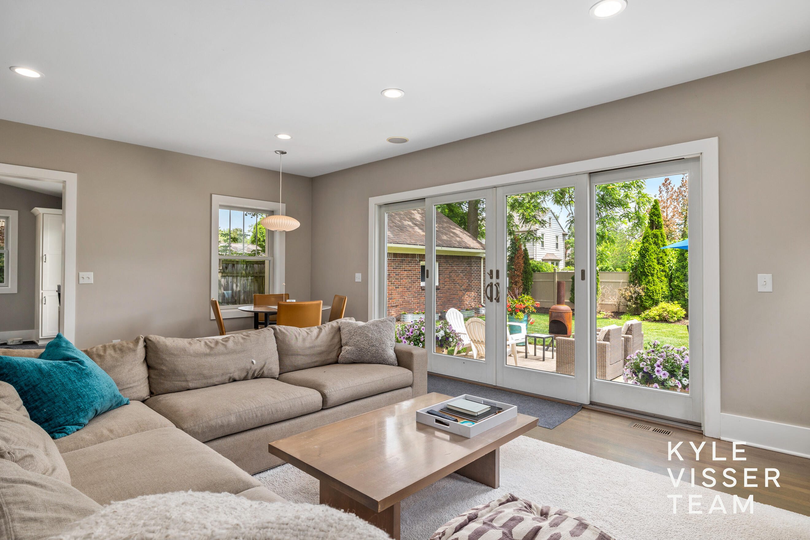 964 Pinecrest Avenue SE East Grand Rapids MI 49506