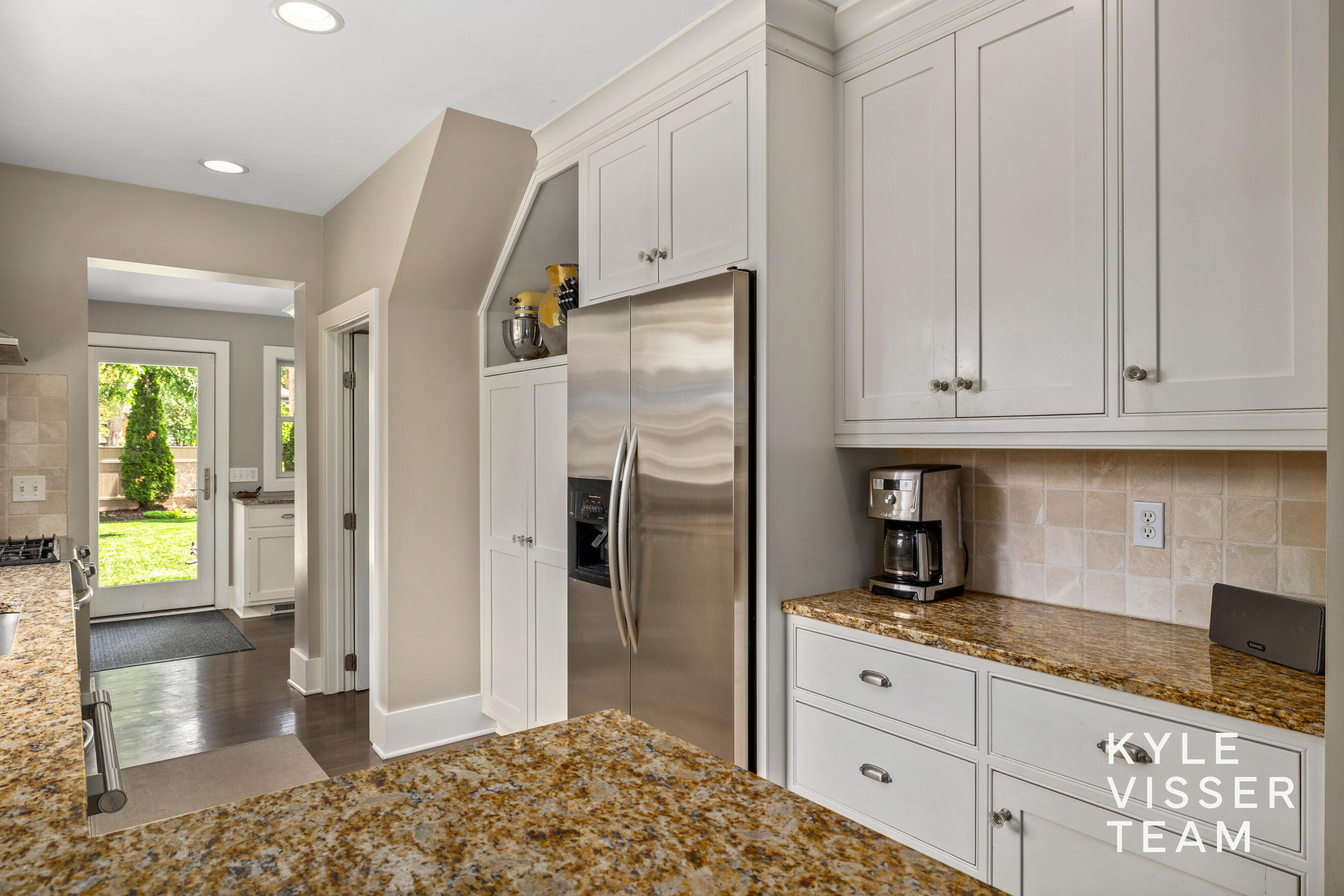 964 Pinecrest Avenue SE East Grand Rapids MI 49506