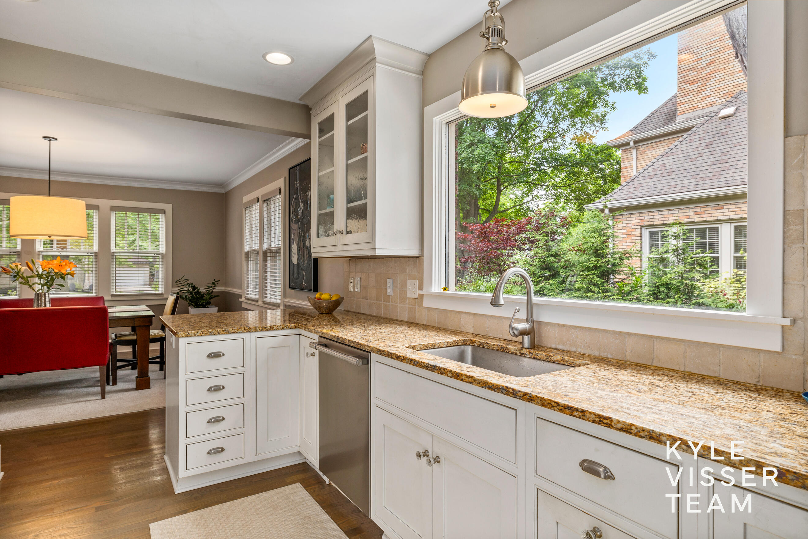 964 Pinecrest Avenue SE East Grand Rapids MI 49506
