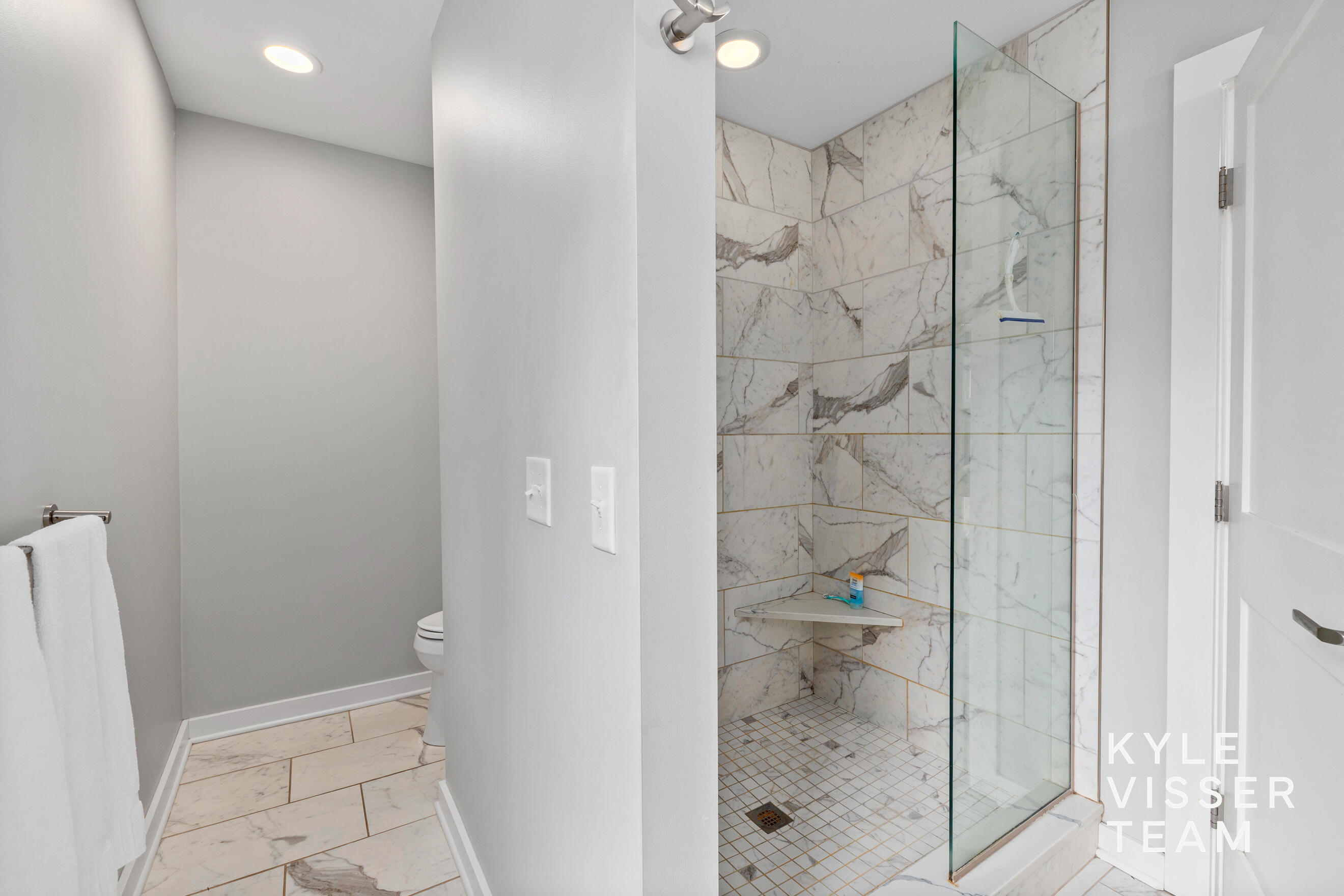 964 Pinecrest Avenue SE East Grand Rapids MI 49506