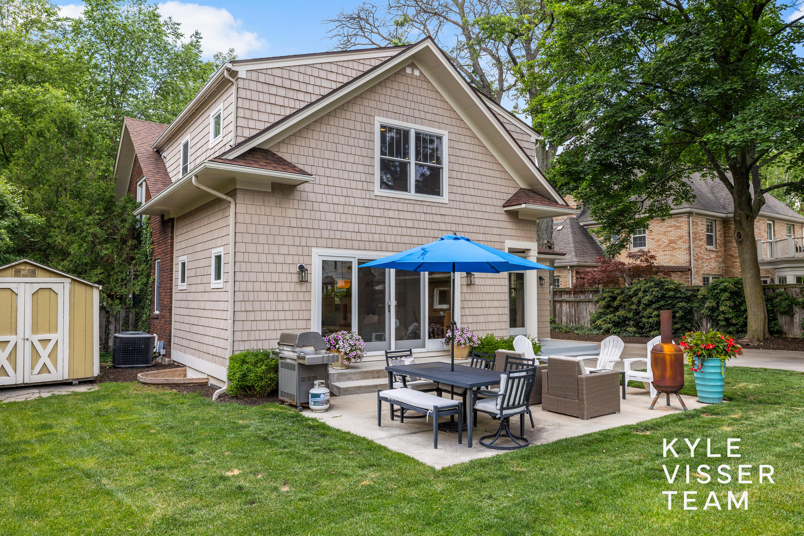 964 Pinecrest Avenue SE East Grand Rapids MI 49506