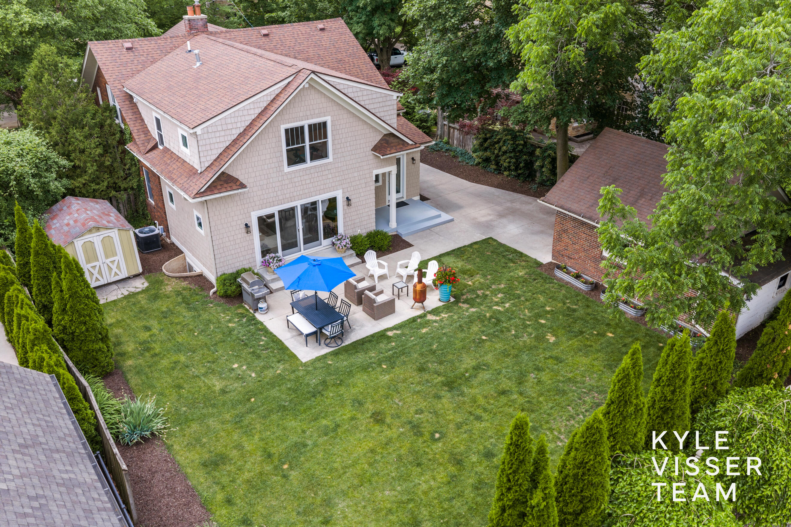 964 Pinecrest Avenue SE East Grand Rapids MI 49506