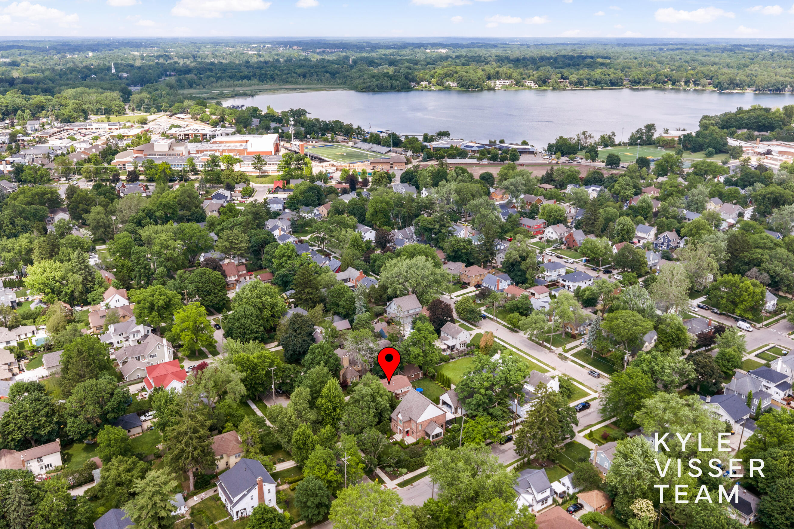 964 Pinecrest Avenue SE East Grand Rapids MI 49506