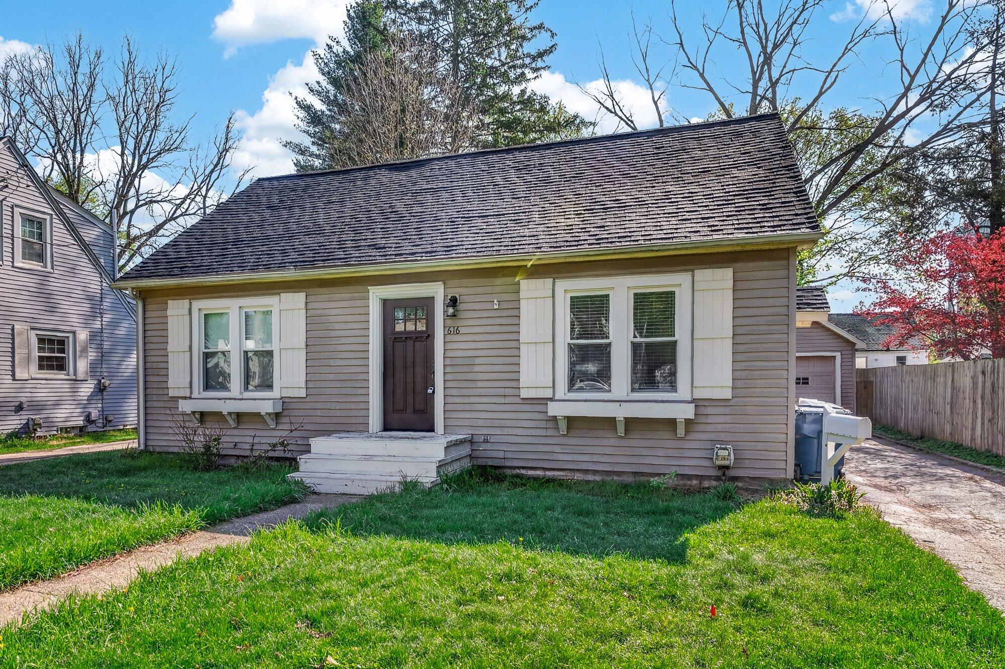 616 Pinehurst Boulevard Kalamazoo MI 49006