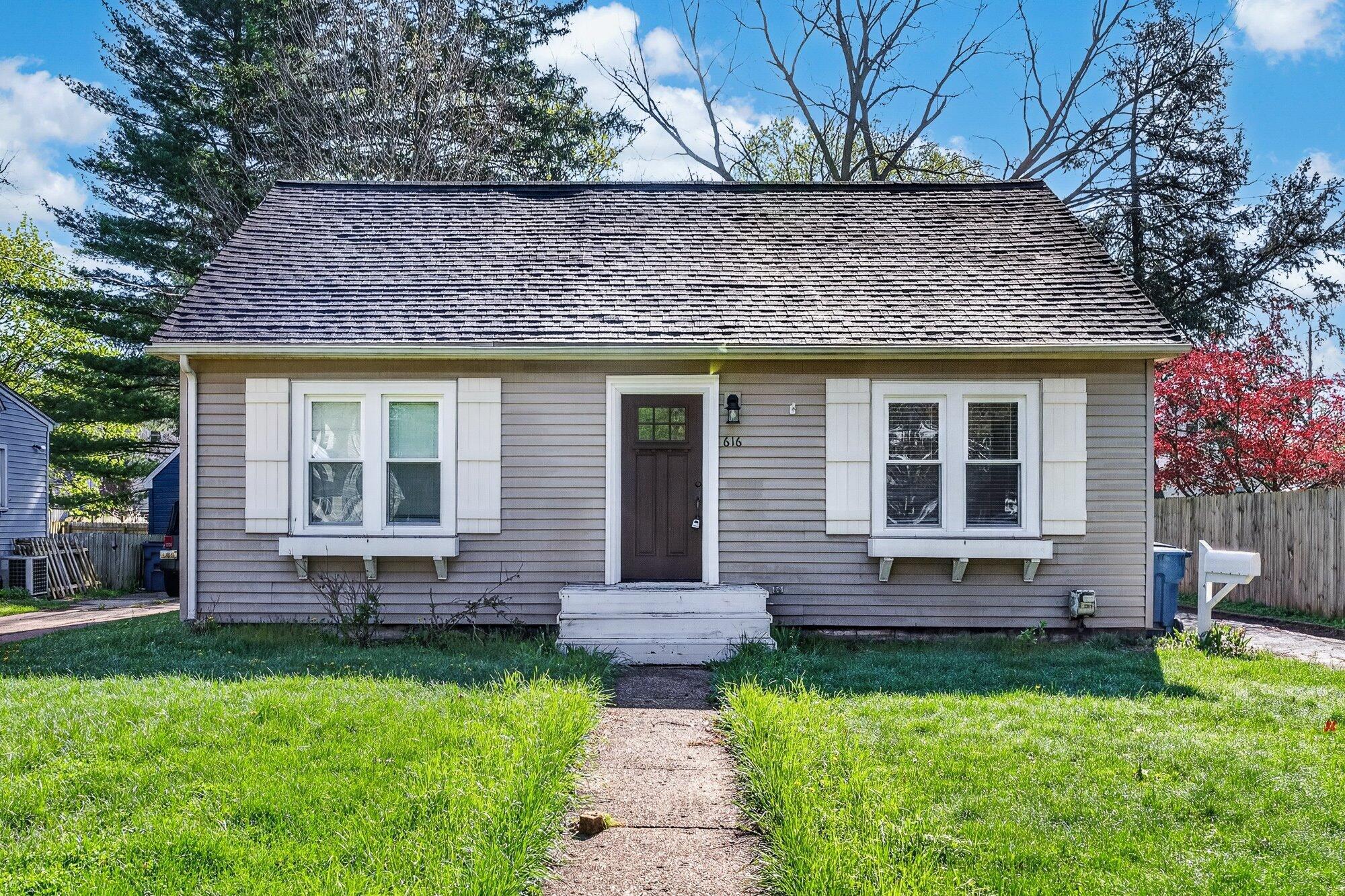 616 Pinehurst Boulevard Kalamazoo MI 49006