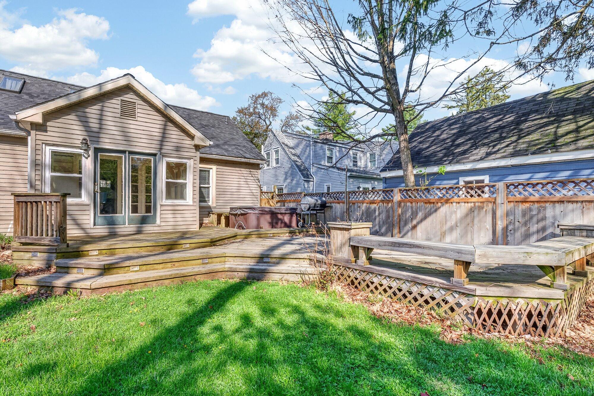 616 Pinehurst Boulevard Kalamazoo MI 49006
