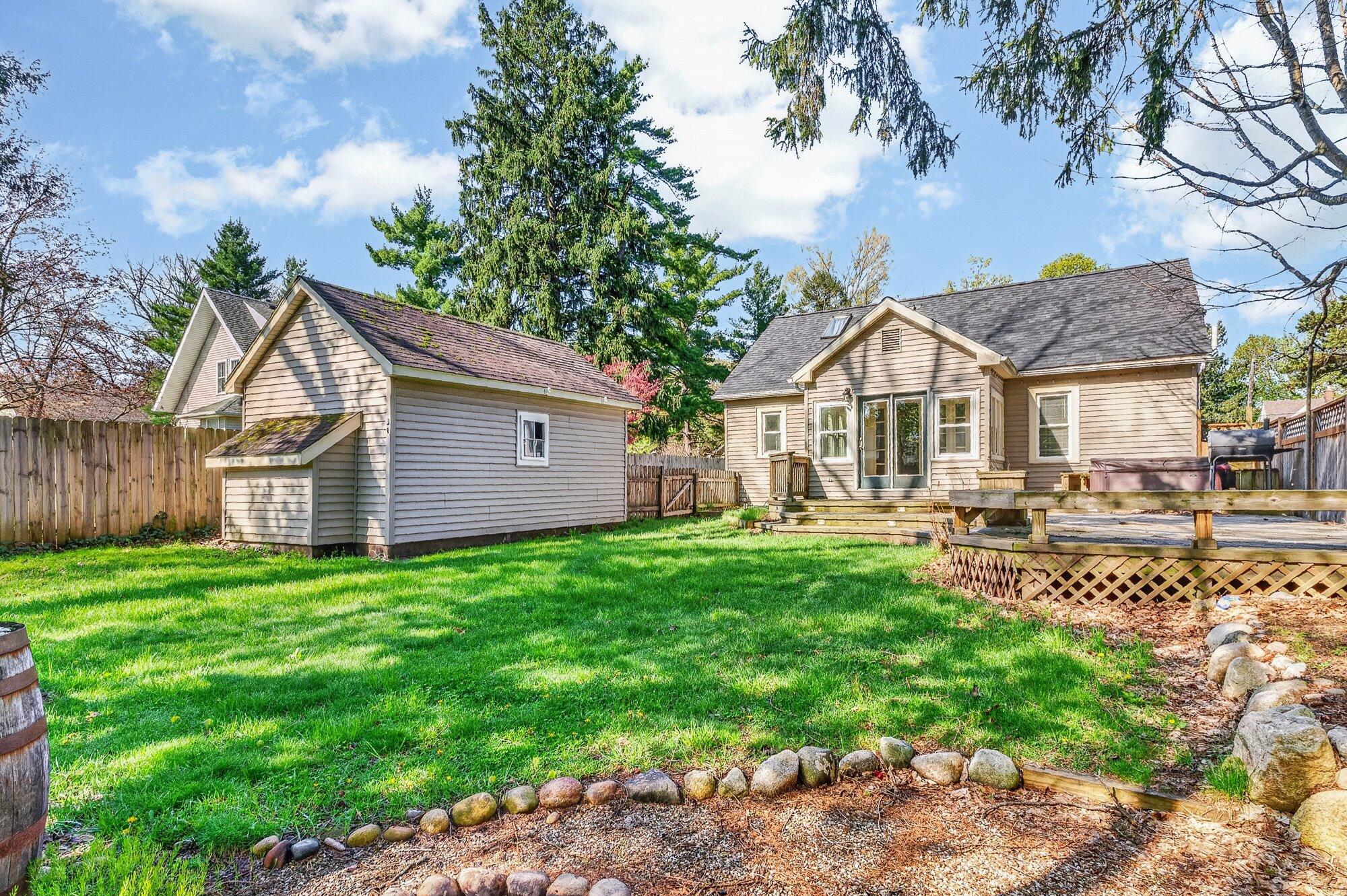 616 Pinehurst Boulevard Kalamazoo MI 49006