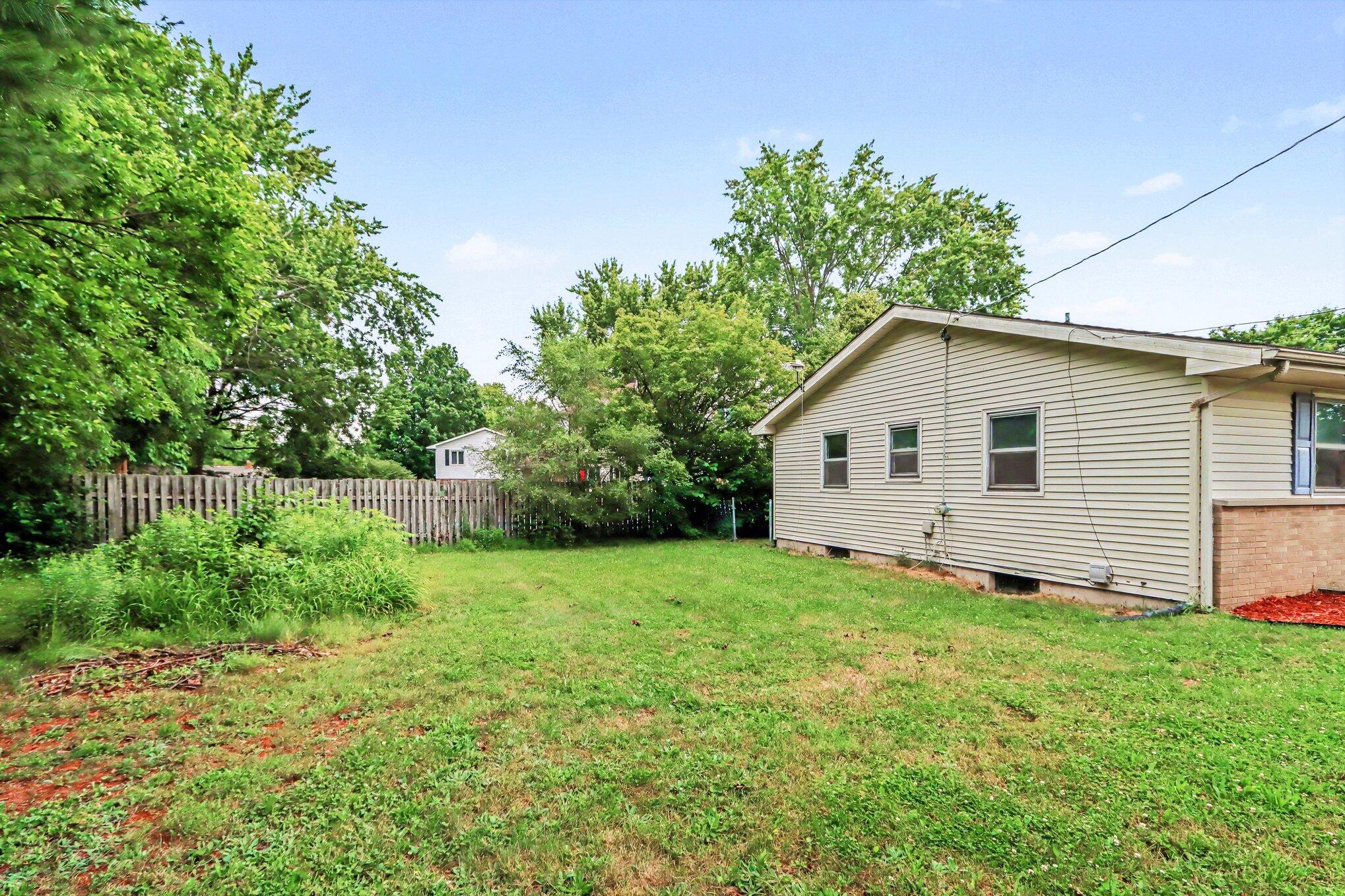 6083 Woodlea Drive Kalamazoo MI 49048