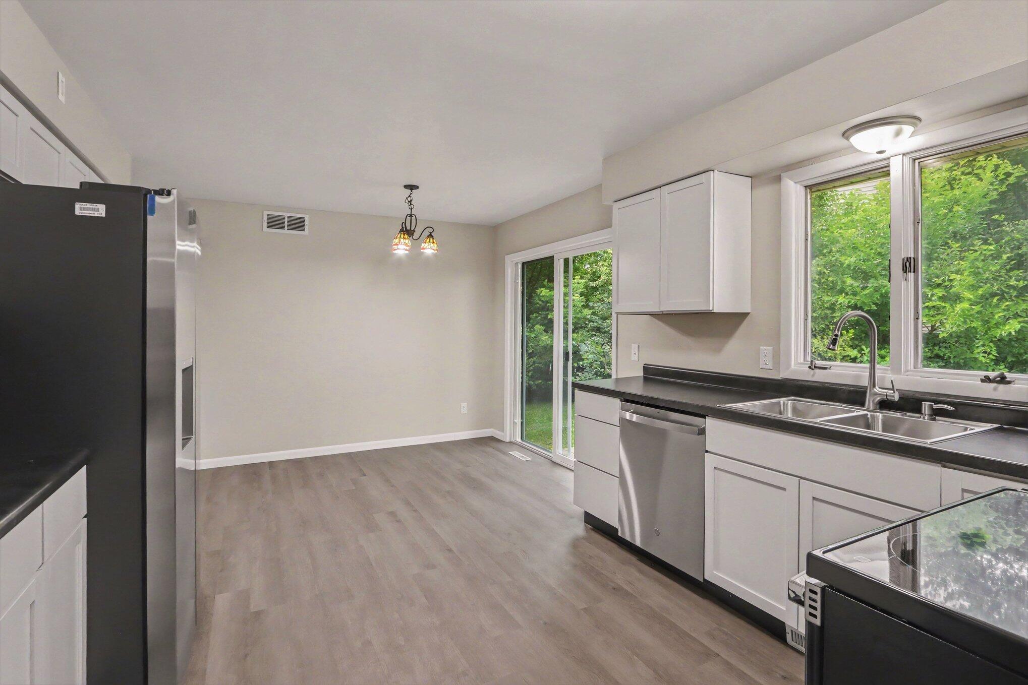 6083 Woodlea Drive Kalamazoo MI 49048