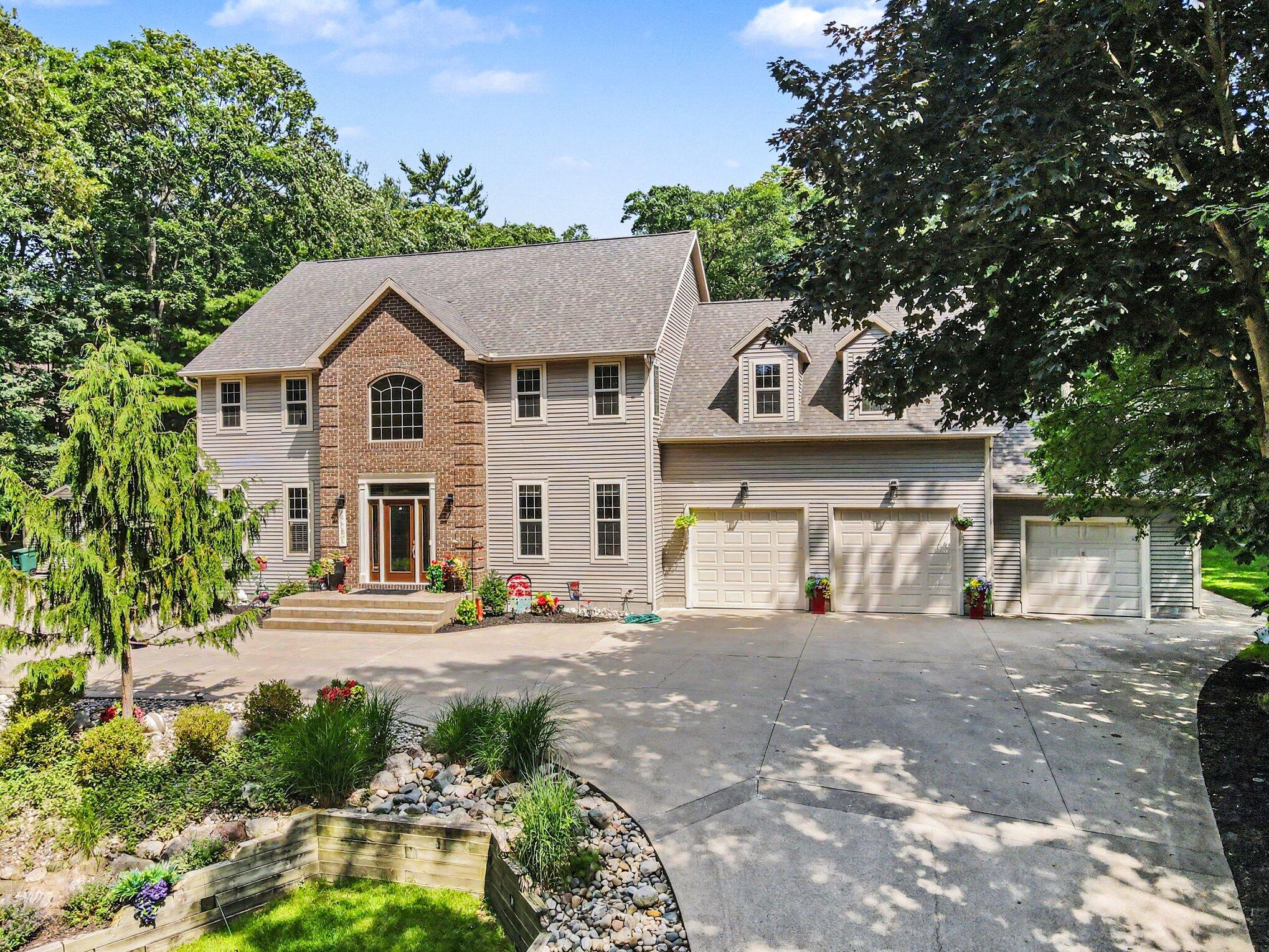 2081 Forest View Drive Norton Shores MI 49441