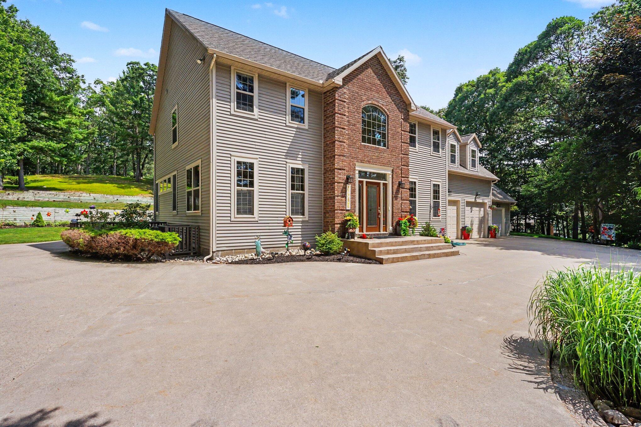2081 Forest View Drive Norton Shores MI 49441