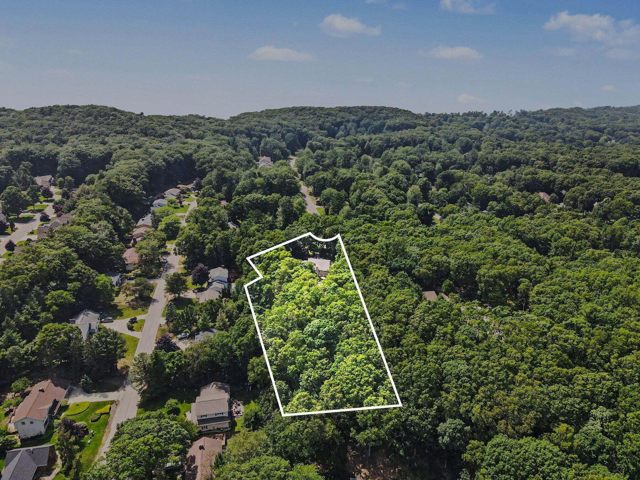 2081 Forest View Drive Norton Shores MI 49441