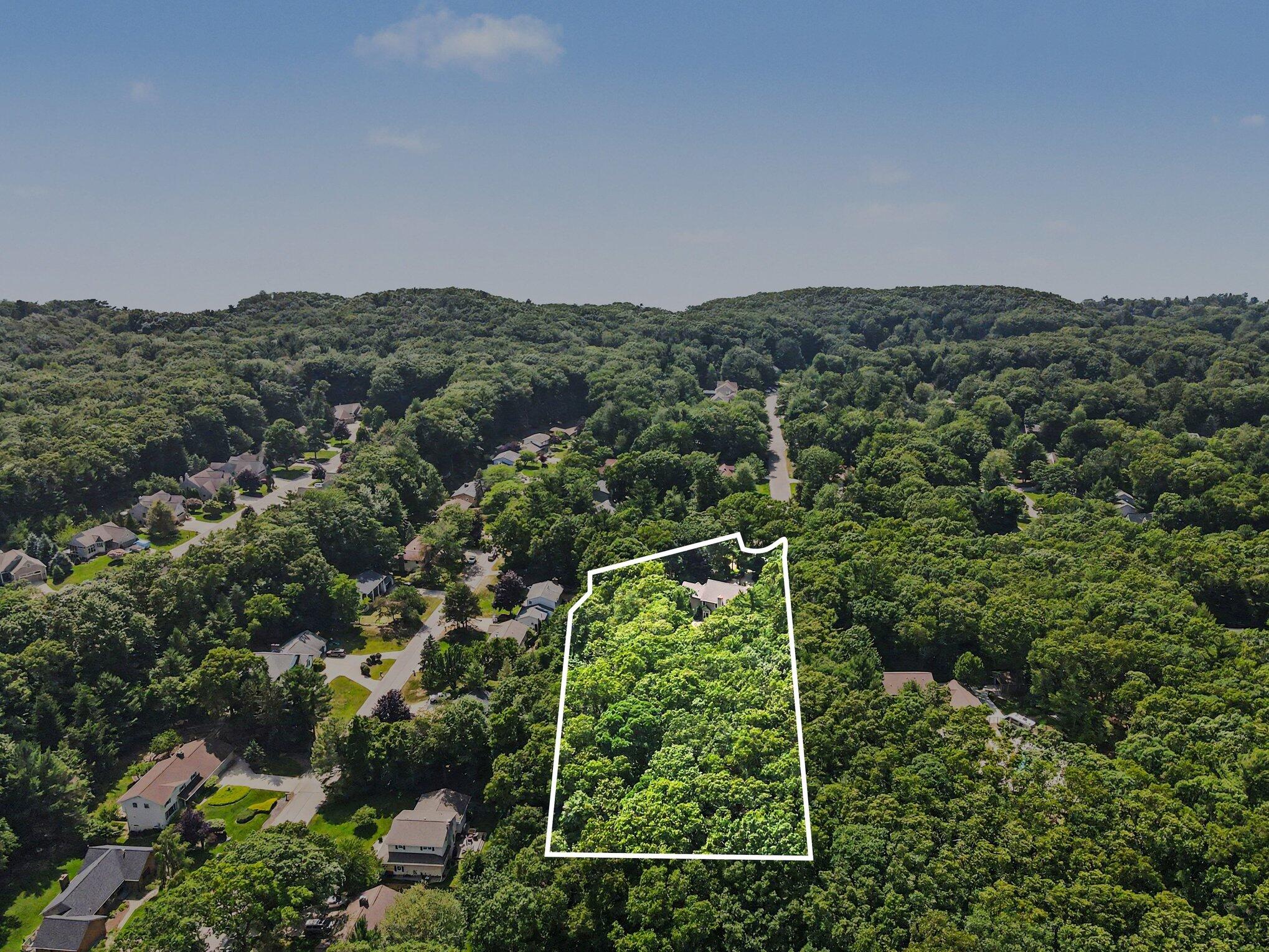 2081 Forest View Drive Norton Shores MI 49441