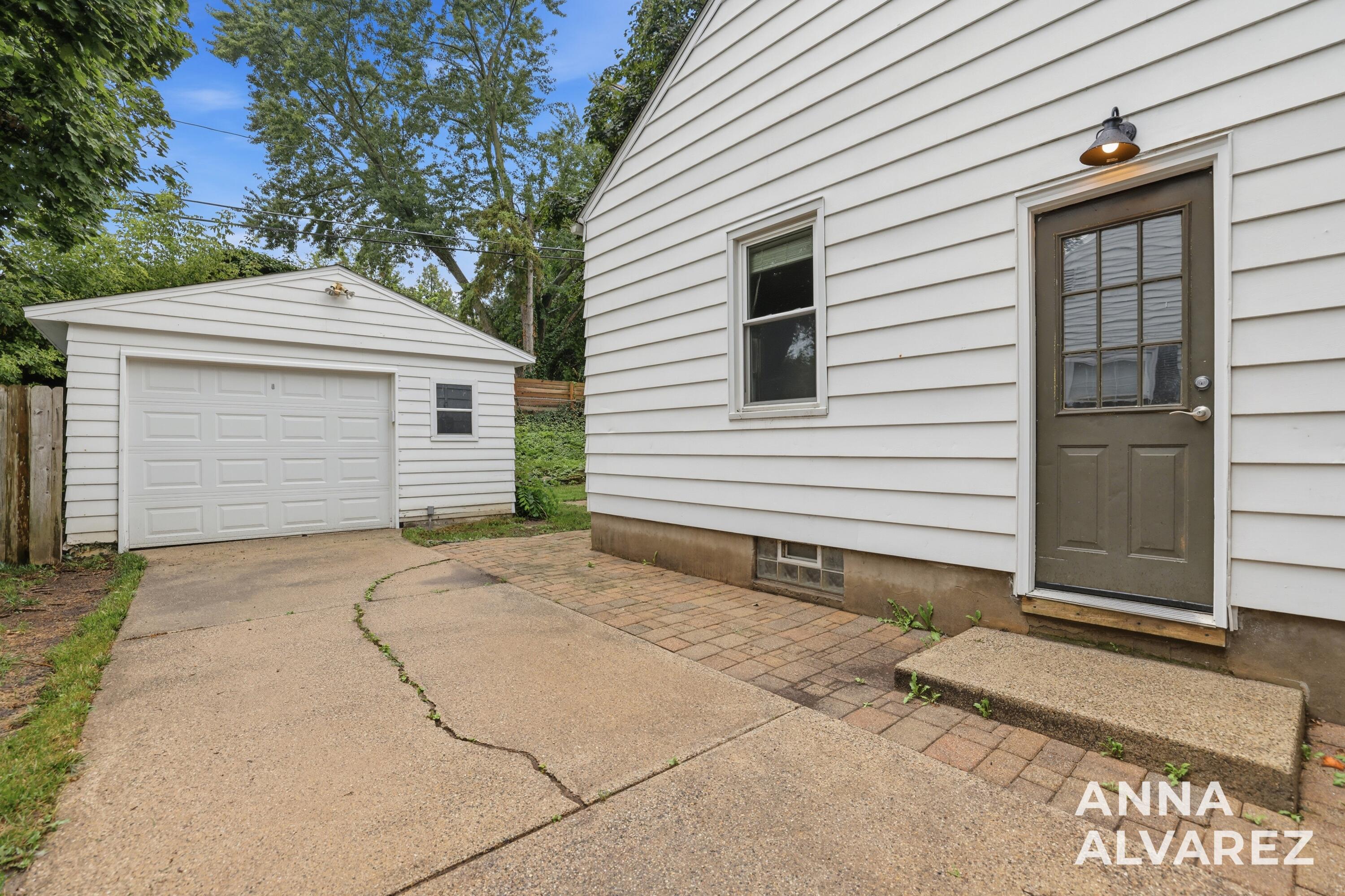 2200 Estelle Drive SE East Grand Rapids MI 49506