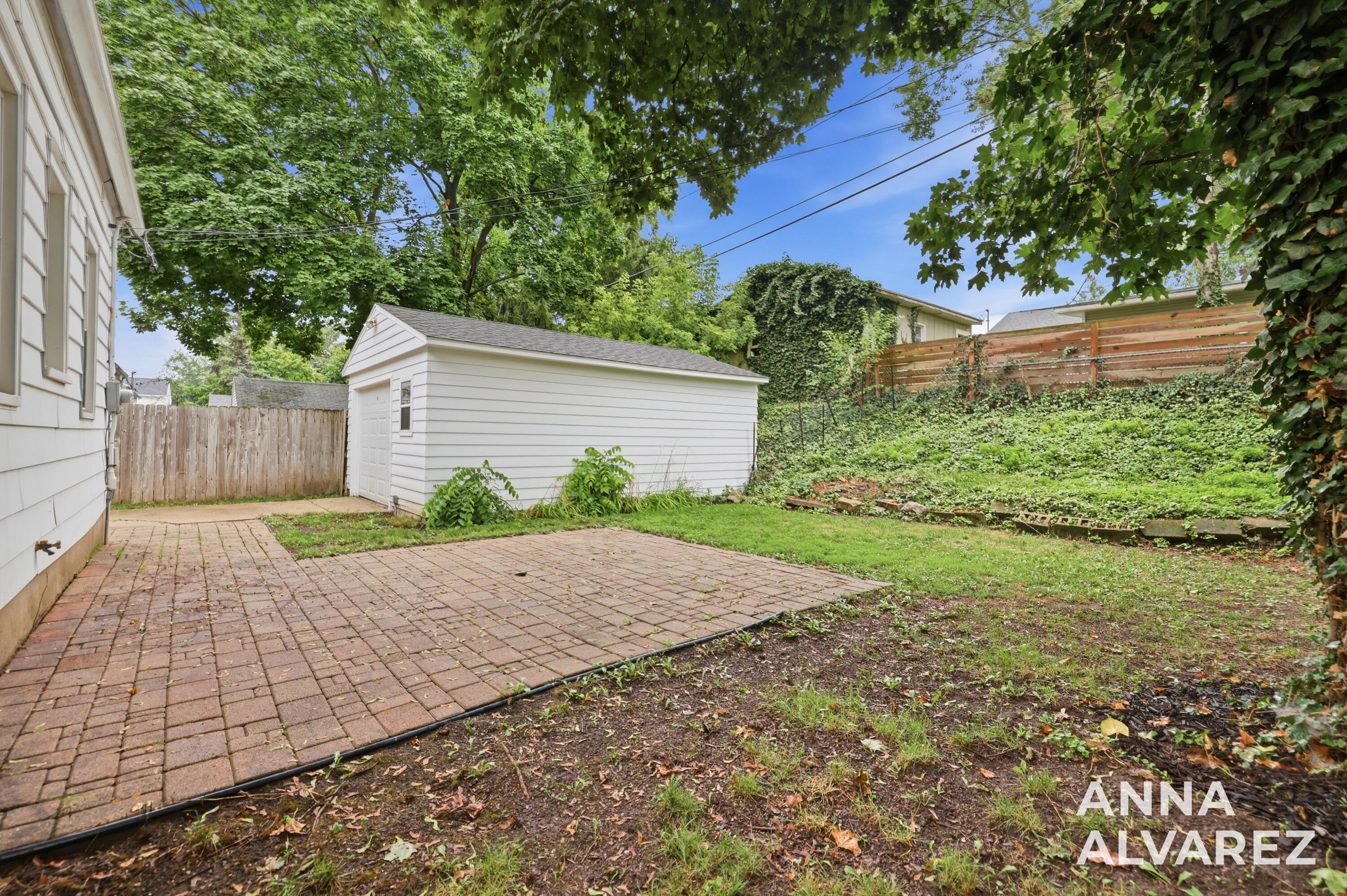 2200 Estelle Drive SE East Grand Rapids MI 49506