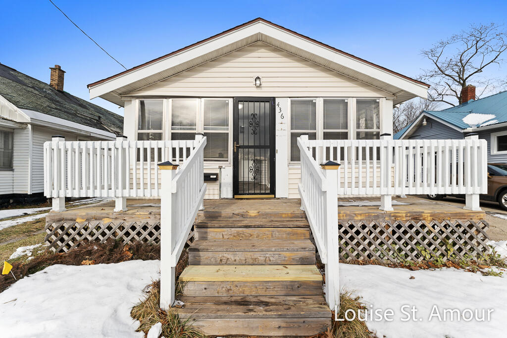 436 Catawba Avenue Muskegon MI 49442