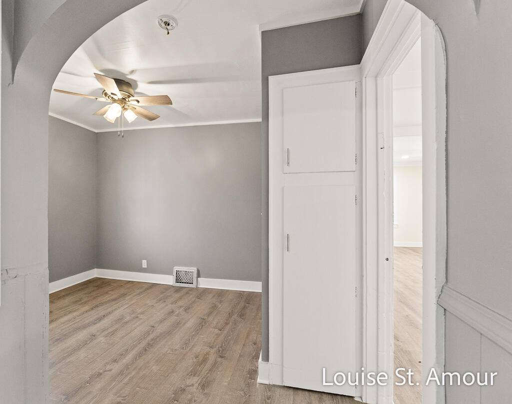 436 Catawba Avenue Muskegon MI 49442