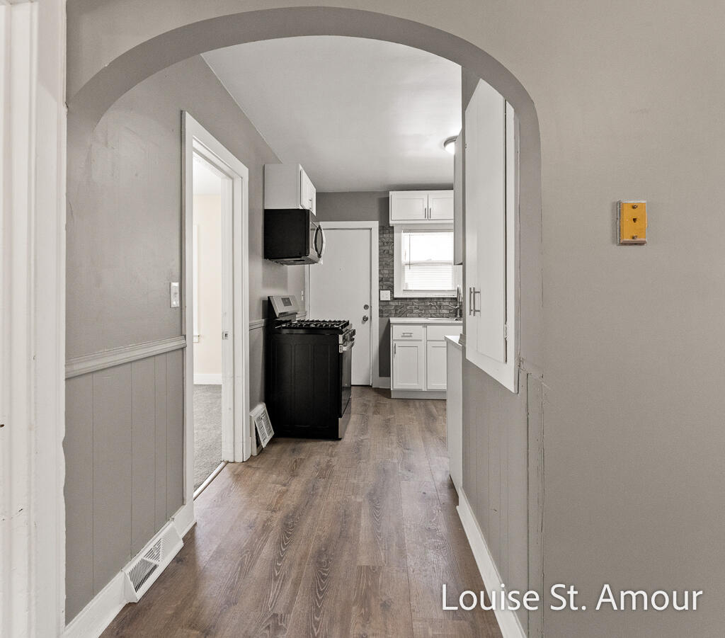 436 Catawba Avenue Muskegon MI 49442