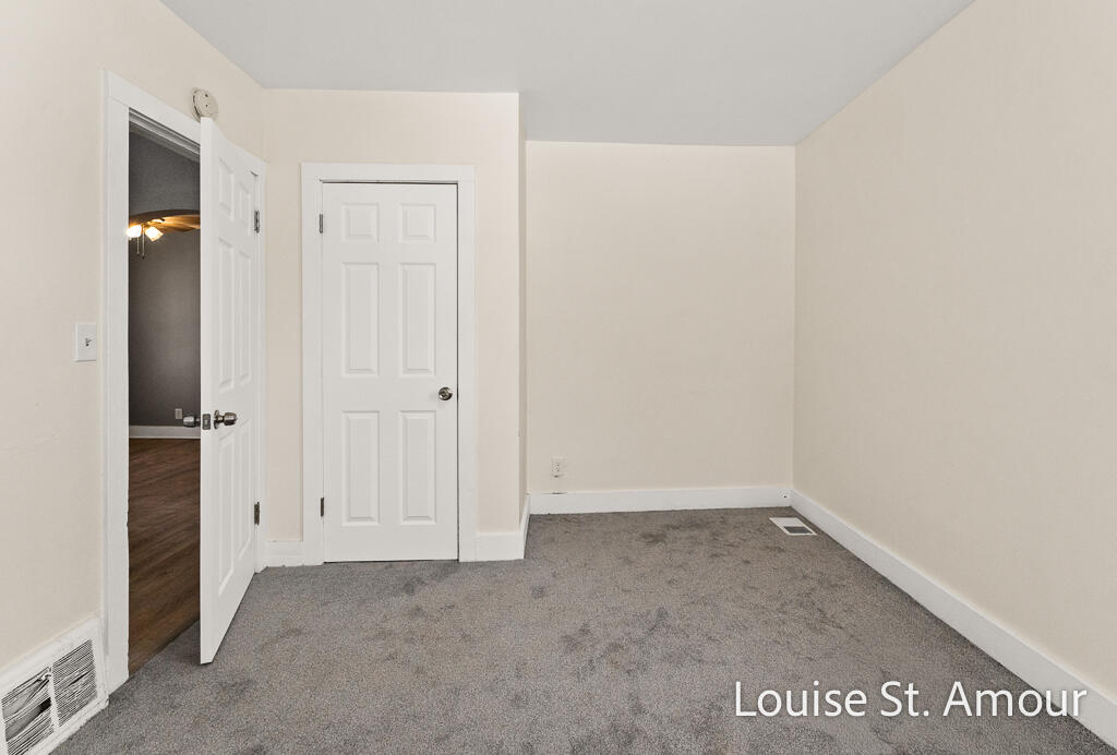 436 Catawba Avenue Muskegon MI 49442