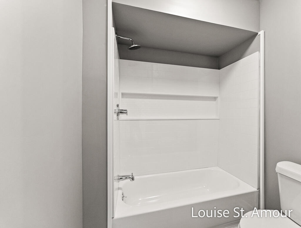 436 Catawba Avenue Muskegon MI 49442