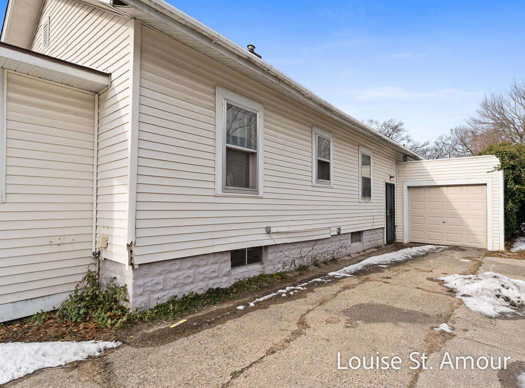 436 Catawba Avenue Muskegon MI 49442