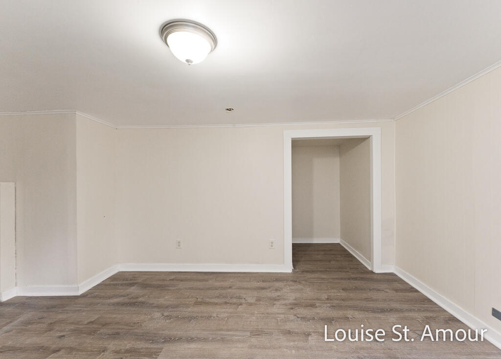 436 Catawba Avenue Muskegon MI 49442