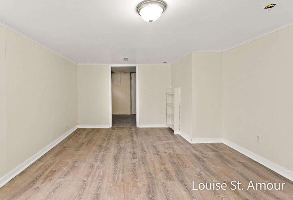 436 Catawba Avenue Muskegon MI 49442