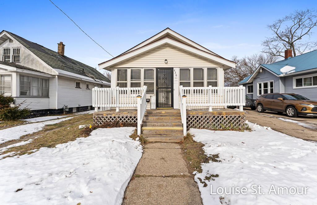 436 Catawba Avenue Muskegon MI 49442