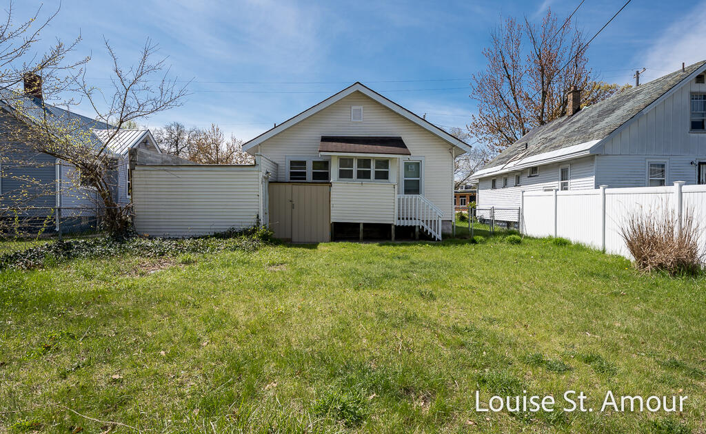 436 Catawba Avenue Muskegon MI 49442