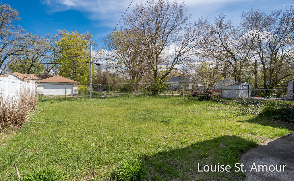 436 Catawba Avenue Muskegon MI 49442