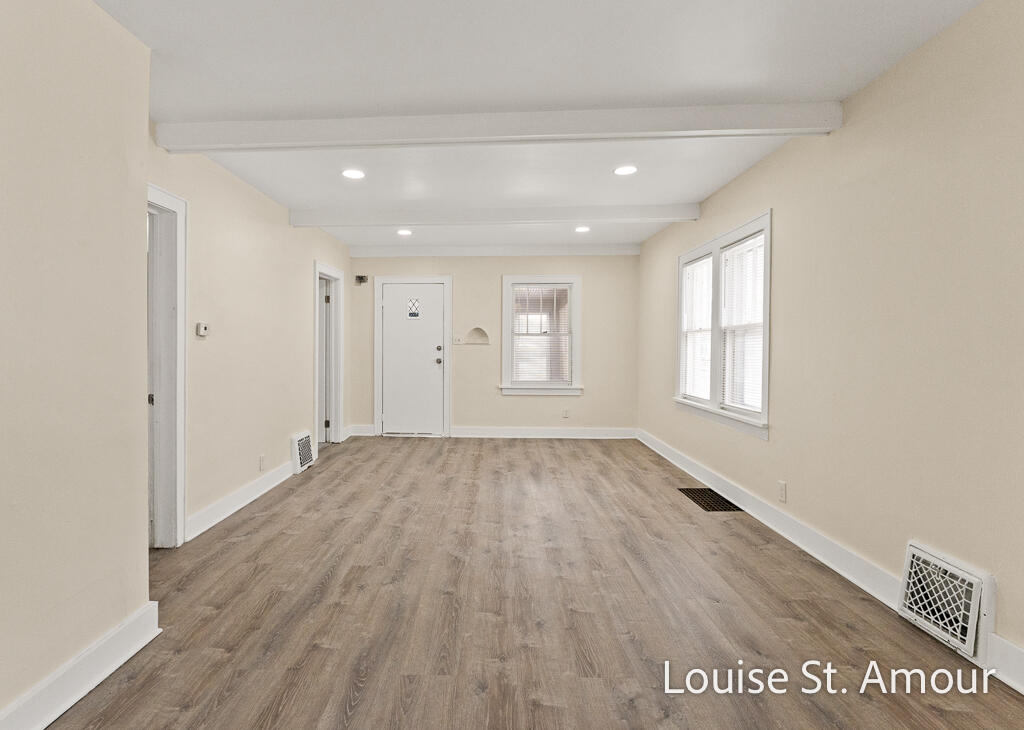 436 Catawba Avenue Muskegon MI 49442