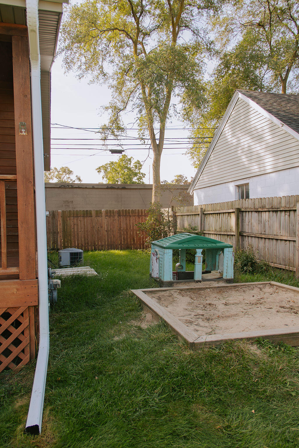 408 W 20th Street Holland MI 49423