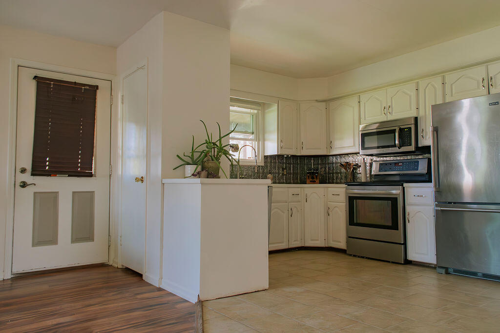 408 W 20th Street Holland MI 49423