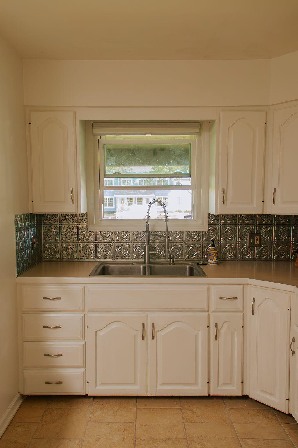 408 W 20th Street Holland MI 49423