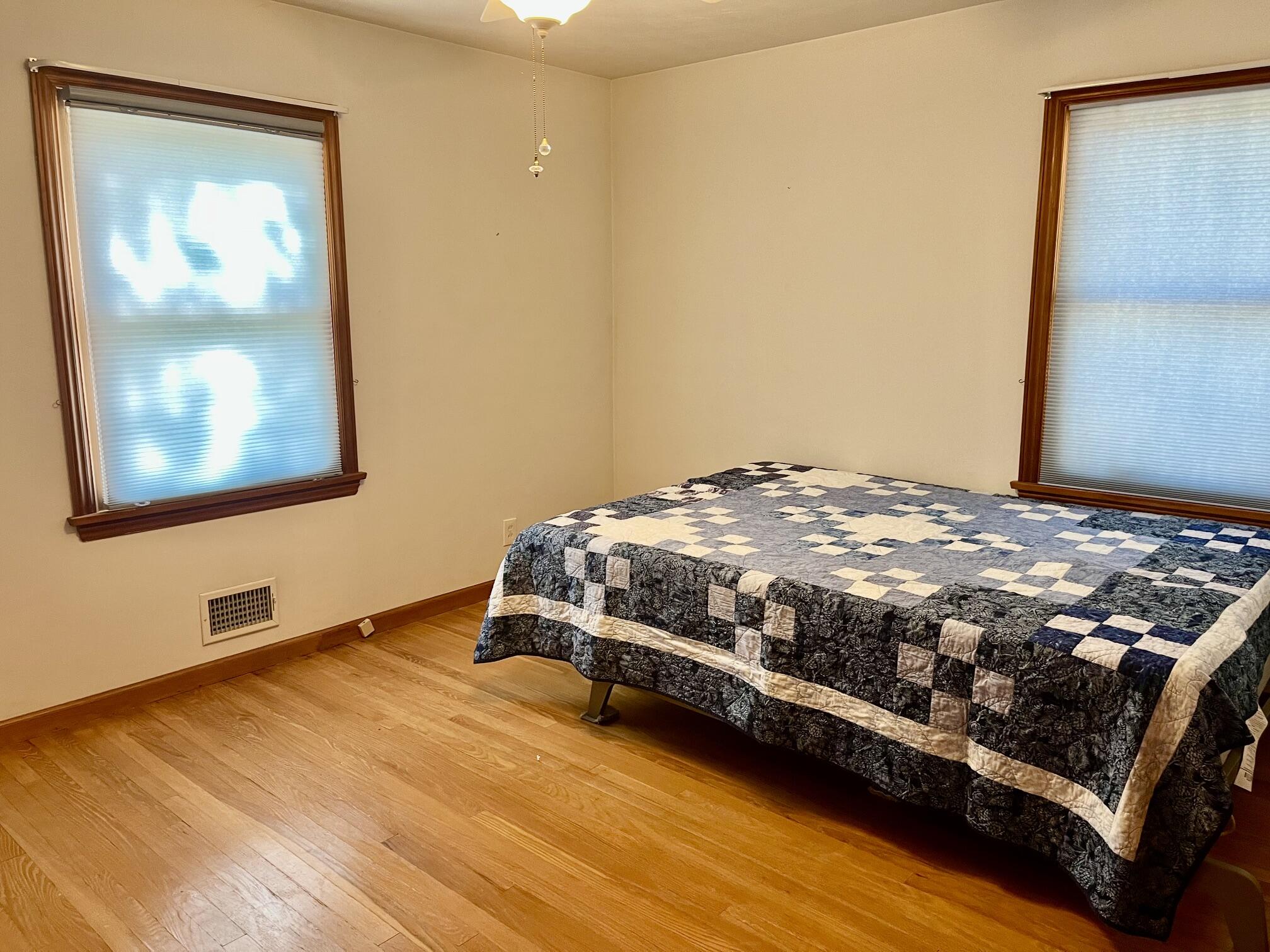 1892 Crestwood Lane Muskegon MI 49441