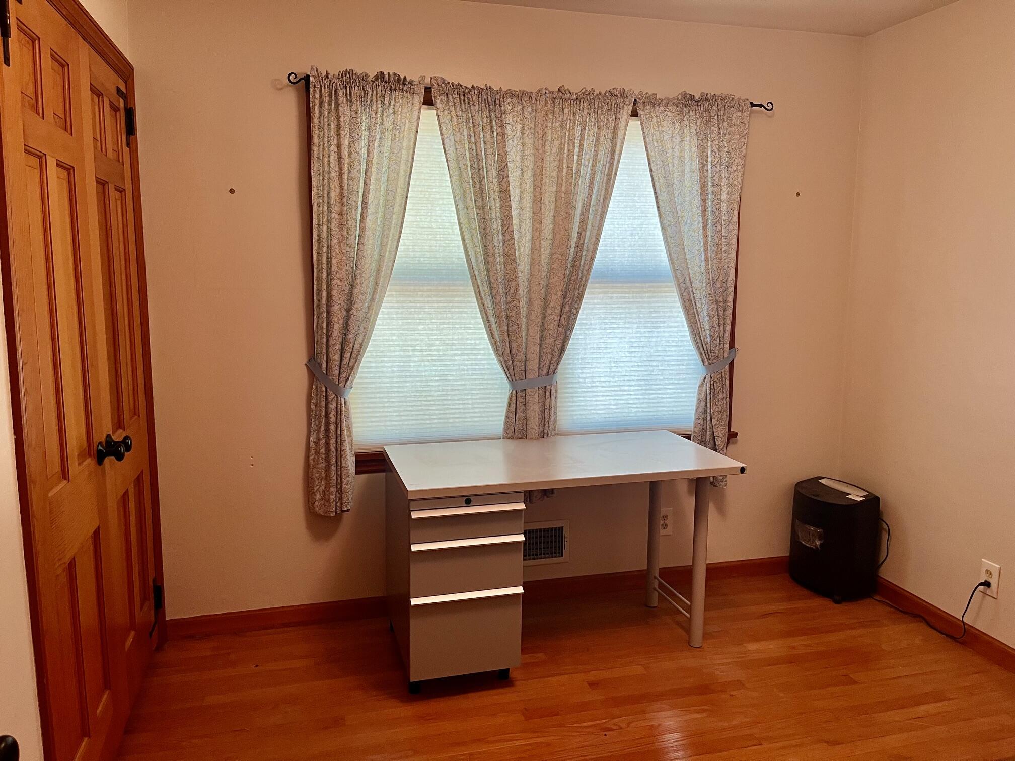 1892 Crestwood Lane Muskegon MI 49441