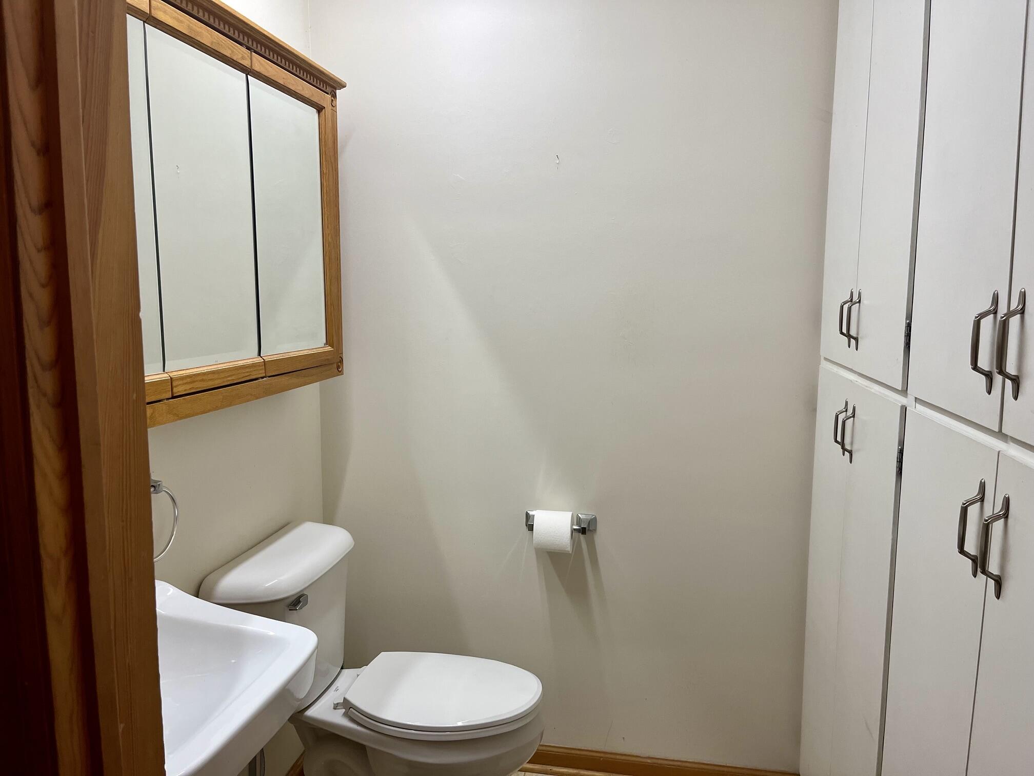 1892 Crestwood Lane Muskegon MI 49441