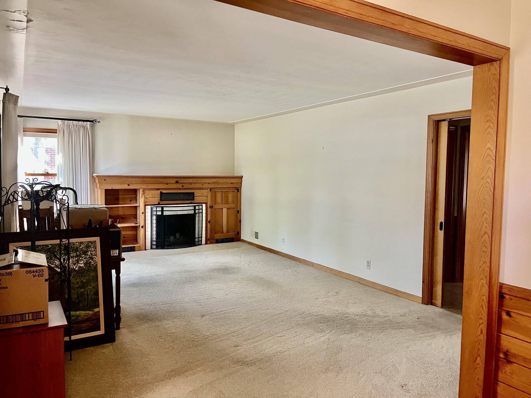 1892 Crestwood Lane Muskegon MI 49441