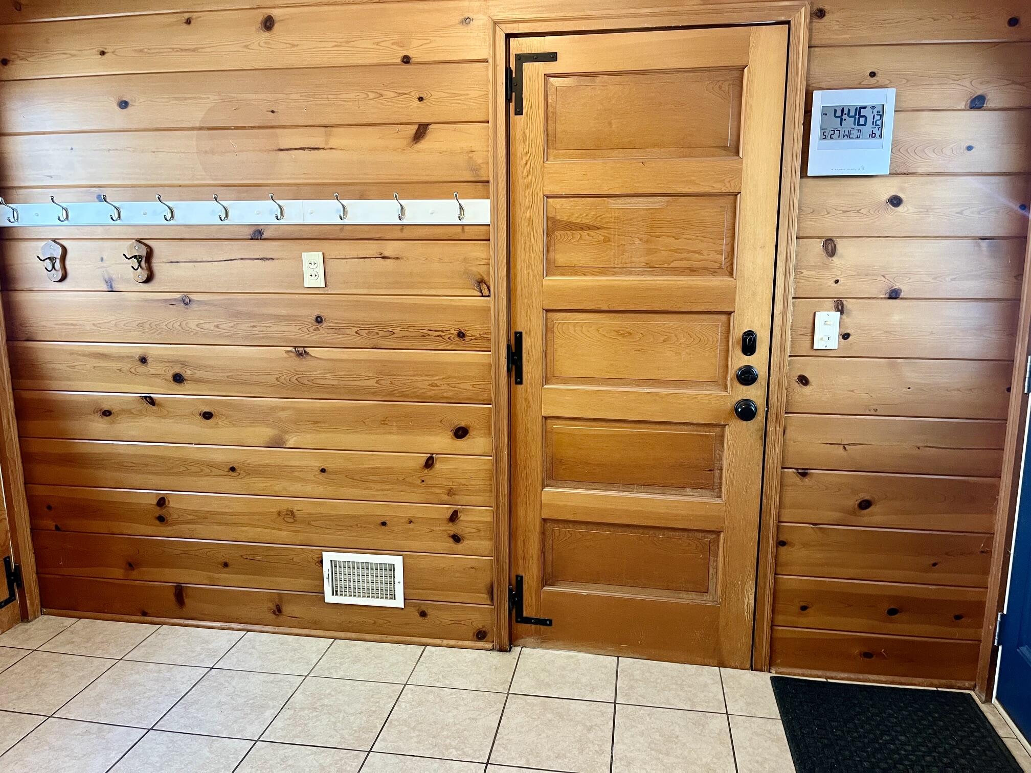 1892 Crestwood Lane Muskegon MI 49441