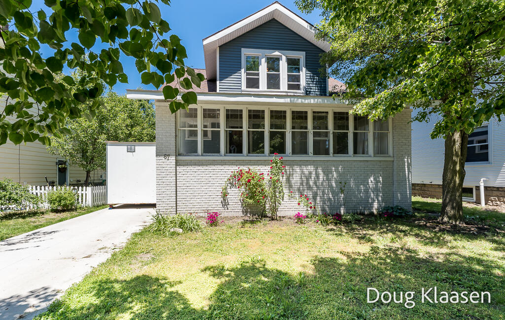 67 W 18th Street Holland MI 49423