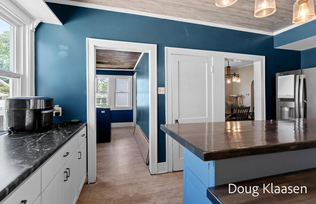 67 W 18th Street Holland MI 49423
