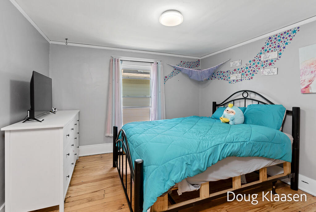 67 W 18th Street Holland MI 49423