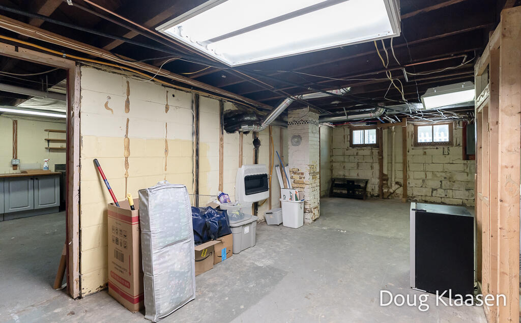 67 W 18th Street Holland MI 49423