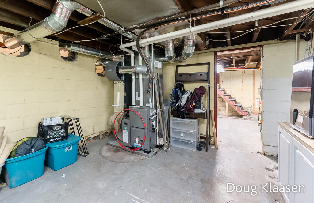 67 W 18th Street Holland MI 49423