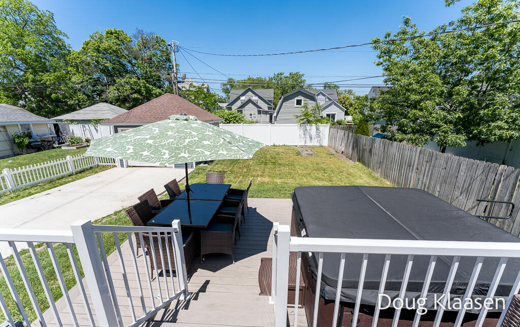 67 W 18th Street Holland MI 49423
