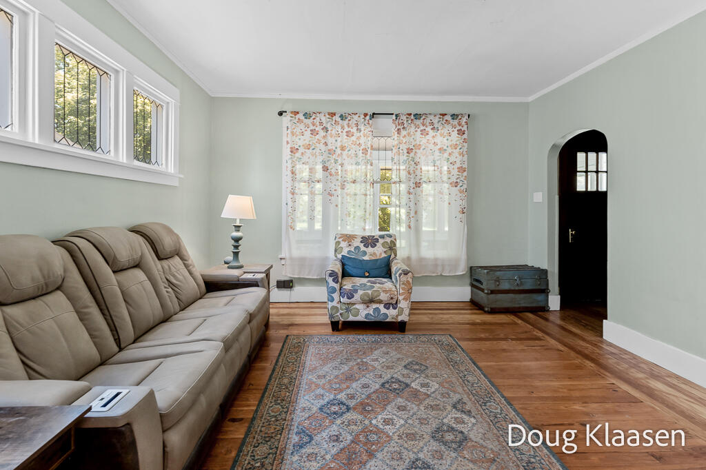 67 W 18th Street Holland MI 49423